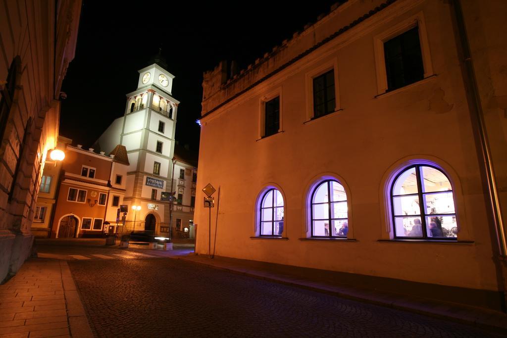 Hotel Bily Konicek Trebon Bagian luar foto