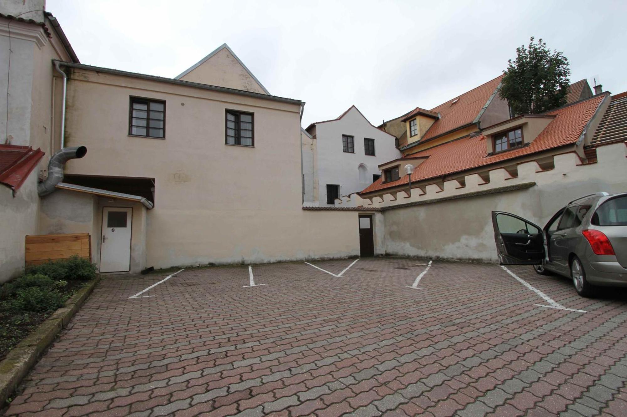 Hotel Bily Konicek Trebon Bagian luar foto