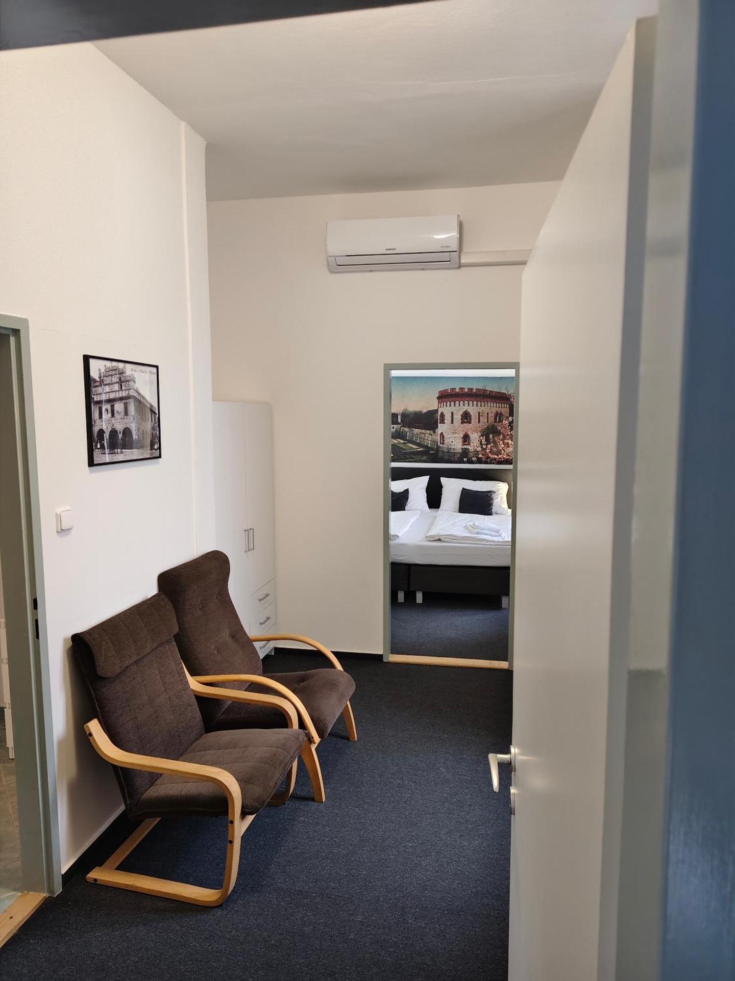 Hotel Bily Konicek Trebon Bagian luar foto