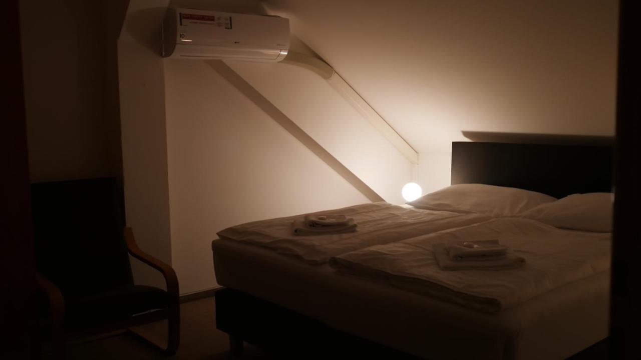 Hotel Bily Konicek Trebon Bagian luar foto