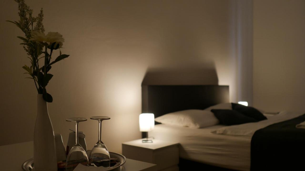 Hotel Bily Konicek Trebon Bagian luar foto