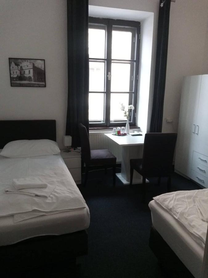Hotel Bily Konicek Trebon Bagian luar foto